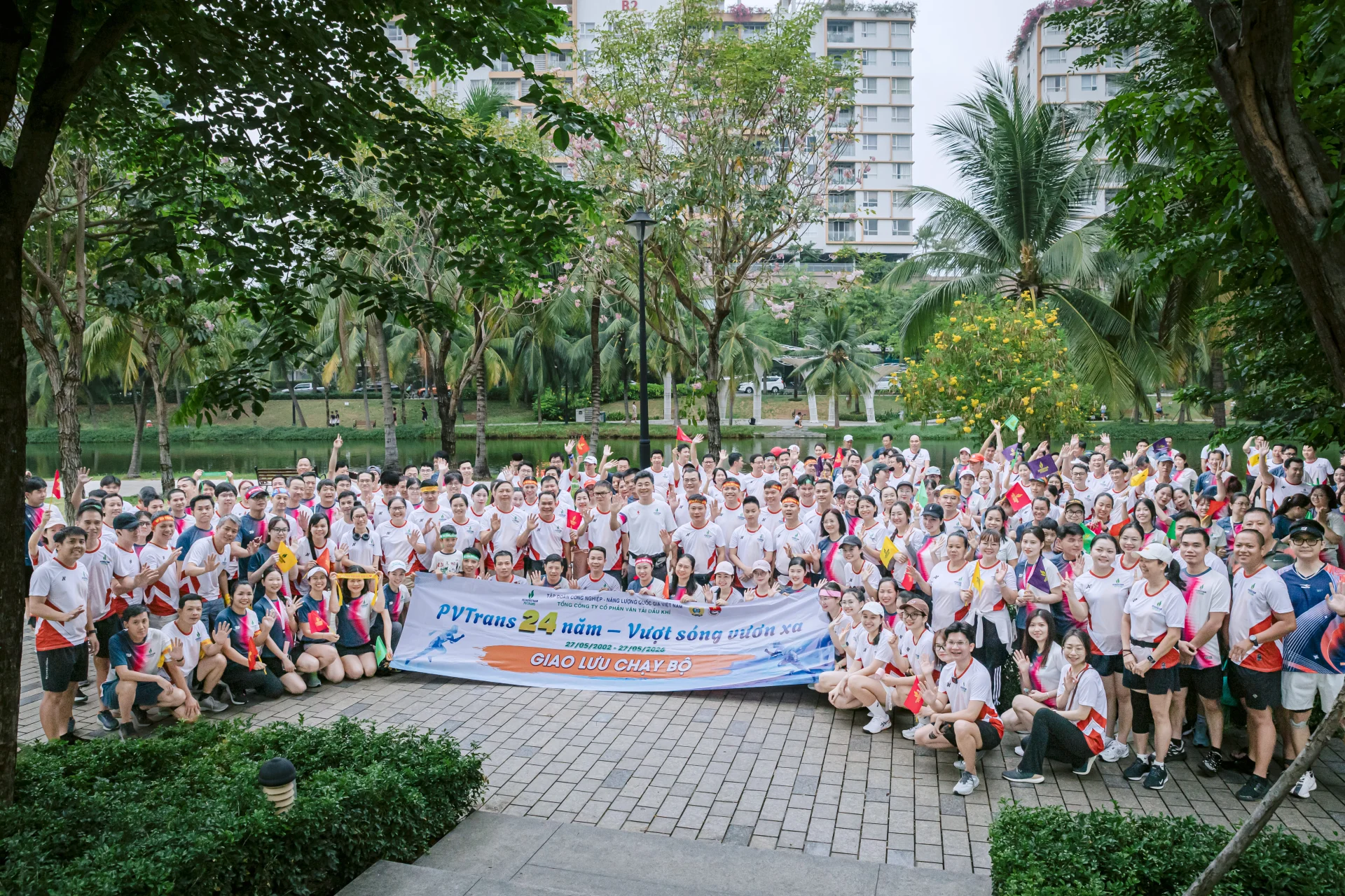 CÔNG TY PHƯƠNG NAM HƯỞNG ỨNG CHƯƠNG TRÌNH GIAO LƯU CHẠY BỘ “PVTRANS 24 NĂM – VƯỢT SÓNG VƯƠN XA”